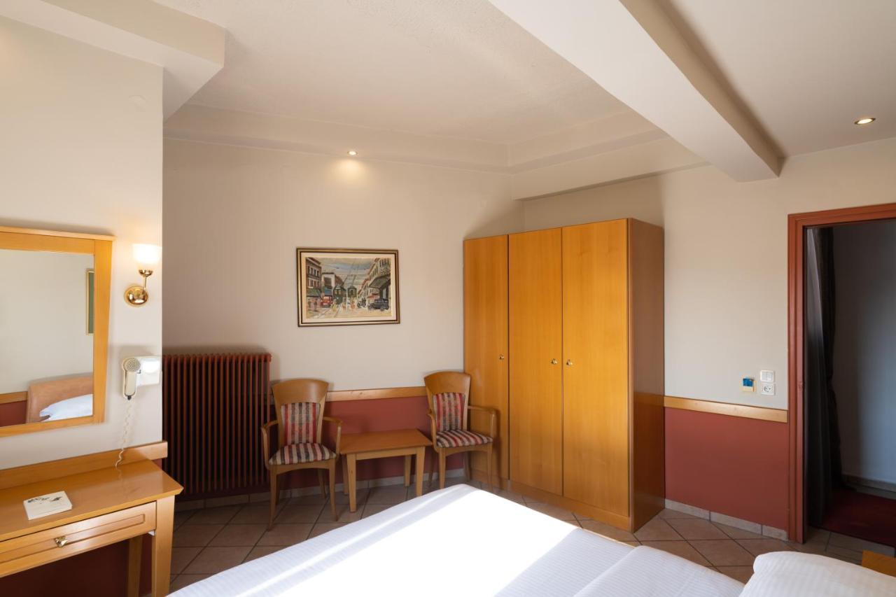 Hotel Ntinas ตริกาลา ภายนอก รูปภาพ